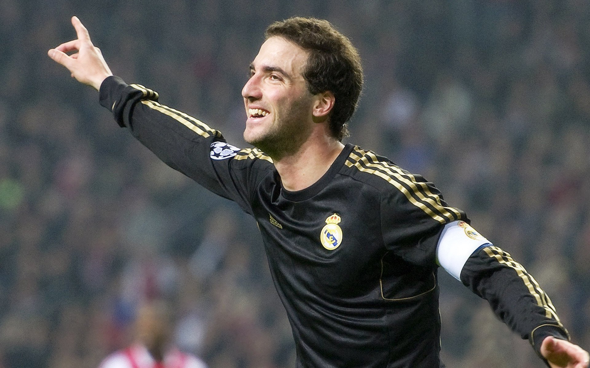 湖人晋级附加赛，詹眉组合统治篮下，湖人队詹姆斯最新消息